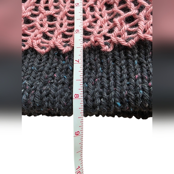 Handmade knitted beanie toque knit mesh overlay vegan leather tag slight slouch - Picture 6 of 6